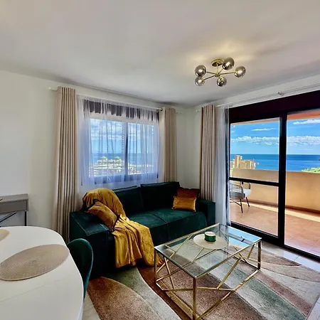 아파트 Clubrent - Coral Beach, 19th Floor - Sea View 칼페