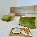 Clubrent - Coral Beach, 19th Floor - Sea View 아파트 칼페