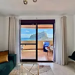 아파트 Clubrent - Coral Beach, 19th Floor - Sea View 칼페